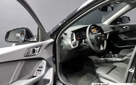 BMW 1 серия, 2021 год, 2 550 000 рублей, 7 фотография