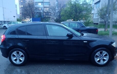 BMW 1 серия, 2011 год, 550 000 рублей, 2 фотография