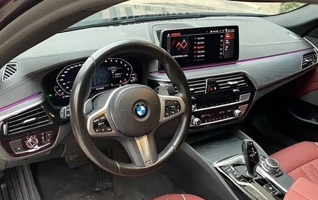 BMW 5 серия, 2021 год, 3 040 000 рублей, 10 фотография