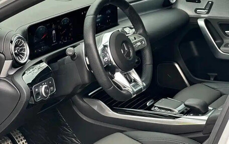 Mercedes-Benz A-Класс AMG, 2021 год, 2 700 000 рублей, 10 фотография