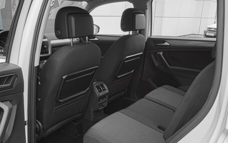 Volkswagen Tiguan II, 2018 год, 2 520 000 рублей, 11 фотография