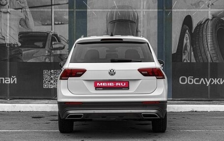 Volkswagen Tiguan II, 2018 год, 2 520 000 рублей, 4 фотография