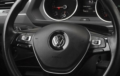 Volkswagen Tiguan II, 2018 год, 2 520 000 рублей, 17 фотография