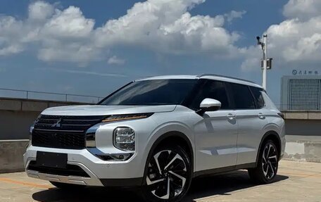 Mitsubishi Outlander, 2022 год, 2 450 777 рублей, 1 фотография