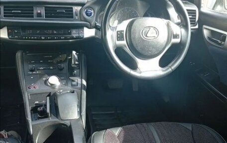 Lexus CT I рестайлинг, 2011 год, 1 380 000 рублей, 8 фотография