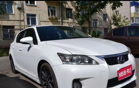 Lexus CT I рестайлинг, 2011 год, 1 380 000 рублей, 14 фотография