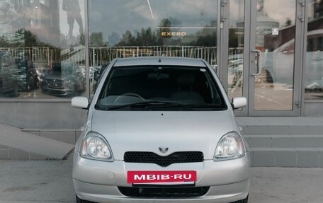 Toyota Vitz, 2000 год, 380 000 рублей, 2 фотография