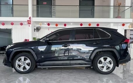 Toyota RAV4, 2021 год, 2 530 000 рублей, 5 фотография