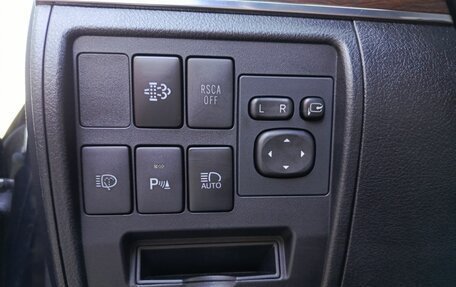Toyota Land Cruiser 200, 2016 год, 5 690 000 рублей, 23 фотография