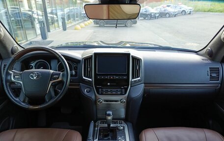Toyota Land Cruiser 200, 2016 год, 5 690 000 рублей, 17 фотография