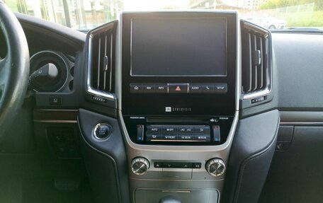 Toyota Land Cruiser 200, 2016 год, 5 690 000 рублей, 18 фотография