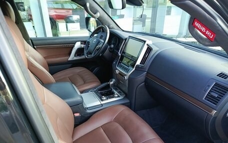 Toyota Land Cruiser 200, 2016 год, 5 690 000 рублей, 13 фотография