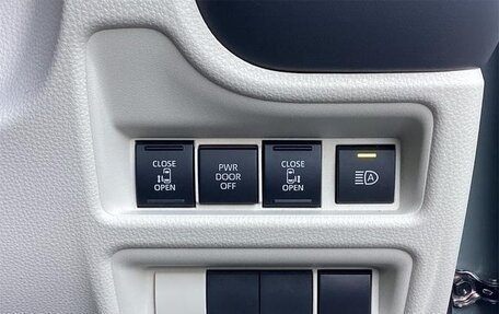 Toyota Sienta, 2022 год, 1 581 000 рублей, 26 фотография