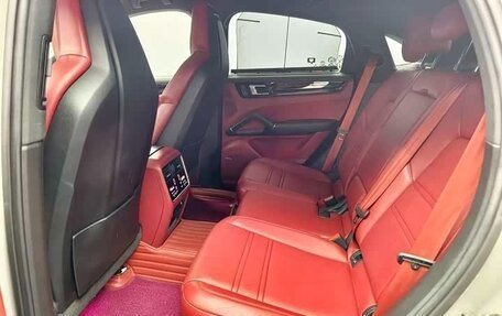 Porsche Cayenne III, 2022 год, 9 930 000 рублей, 13 фотография