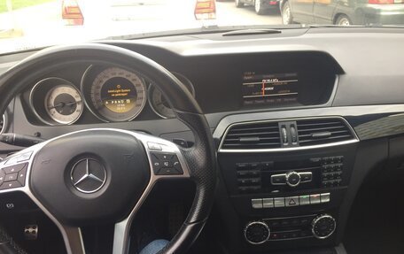 Mercedes-Benz C-Класс, 2012 год, 1 300 000 рублей, 4 фотография