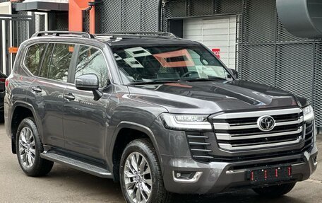 Toyota Land Cruiser, 2024 год, 13 700 000 рублей, 2 фотография