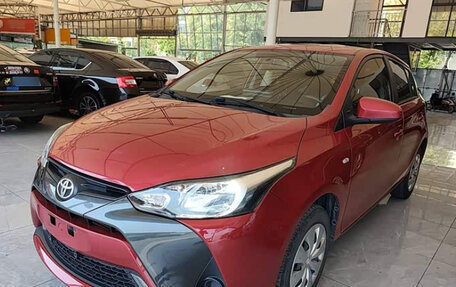 Toyota Yaris XP150 рестайлинг, 2022 год, 988 431 рублей, 1 фотография