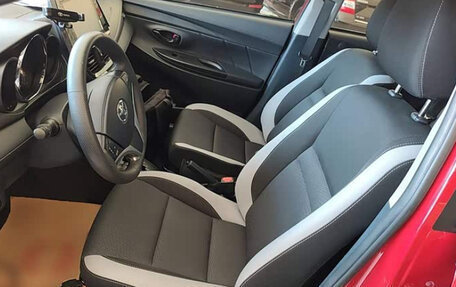 Toyota Yaris XP150 рестайлинг, 2022 год, 988 431 рублей, 7 фотография