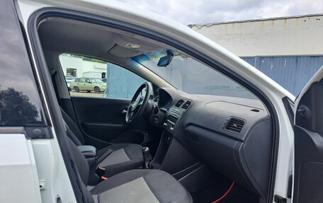 Volkswagen Polo VI (EU Market), 2014 год, 419 000 рублей, 13 фотография