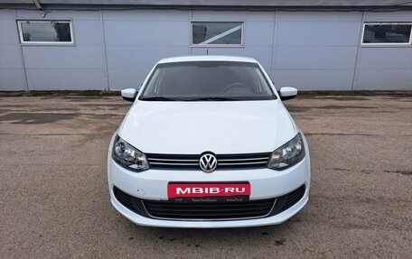 Volkswagen Polo VI (EU Market), 2014 год, 419 000 рублей, 2 фотография