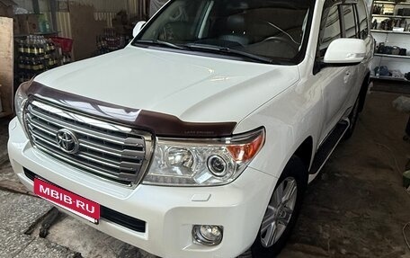 Toyota Land Cruiser 200, 2015 год, 5 200 000 рублей, 3 фотография