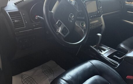 Toyota Land Cruiser 200, 2015 год, 5 200 000 рублей, 6 фотография