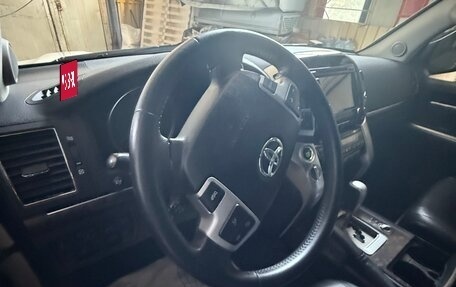 Toyota Land Cruiser 200, 2015 год, 5 200 000 рублей, 9 фотография