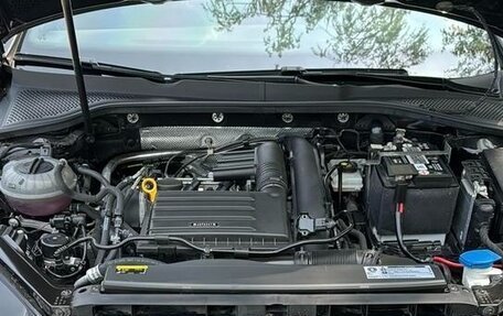 Volkswagen Golf VIII, 2021 год, 1 650 000 рублей, 19 фотография