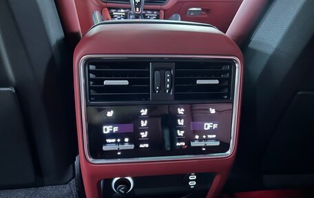 Porsche Cayenne III, 2022 год, 9 000 000 рублей, 8 фотография