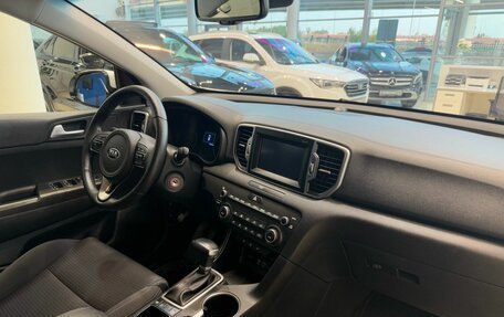 KIA Sportage IV рестайлинг, 2018 год, 2 179 900 рублей, 8 фотография