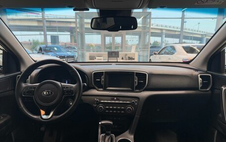 KIA Sportage IV рестайлинг, 2018 год, 2 179 900 рублей, 10 фотография