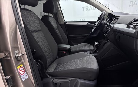 Volkswagen Tiguan II, 2022 год, 2 220 000 рублей, 11 фотография