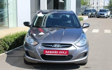 Hyundai Solaris II рестайлинг, 2011 год, 635 000 рублей, 3 фотография