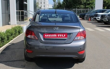Hyundai Solaris II рестайлинг, 2011 год, 635 000 рублей, 5 фотография