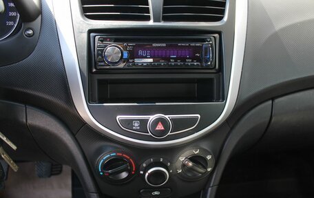 Hyundai Solaris II рестайлинг, 2011 год, 635 000 рублей, 10 фотография