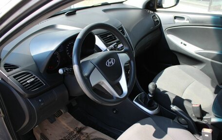 Hyundai Solaris II рестайлинг, 2011 год, 635 000 рублей, 13 фотография