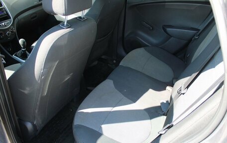 Hyundai Solaris II рестайлинг, 2011 год, 635 000 рублей, 17 фотография