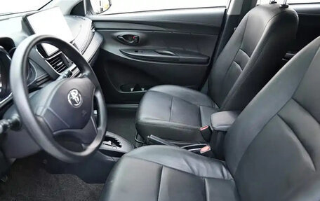 Toyota Yaris XP150 рестайлинг, 2021 год, 1 076 533 рублей, 5 фотография