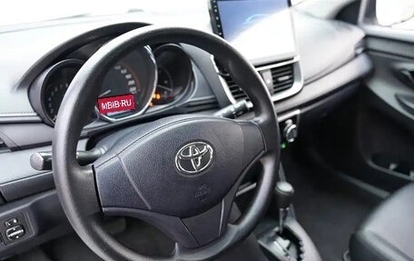 Toyota Yaris XP150 рестайлинг, 2021 год, 1 076 533 рублей, 6 фотография