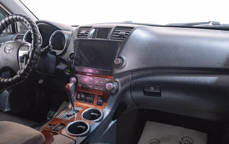 Toyota Highlander III, 2011 год, 1 799 000 рублей, 9 фотография