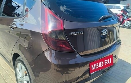 Hyundai Solaris II рестайлинг, 2014 год, 900 000 рублей, 1 фотография