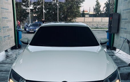 Volkswagen Jetta VI, 2012 год, 1 250 000 рублей, 2 фотография