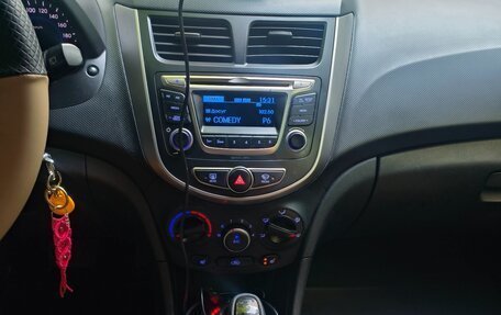 Hyundai Solaris II рестайлинг, 2014 год, 900 000 рублей, 9 фотография