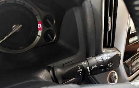 Toyota Land Cruiser 200, 2016 год, 5 300 000 рублей, 21 фотография