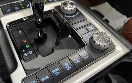 Toyota Land Cruiser 200, 2016 год, 5 300 000 рублей, 32 фотография