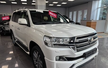 Toyota Land Cruiser 200, 2016 год, 5 300 000 рублей, 2 фотография