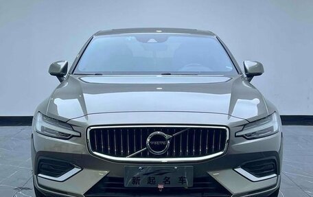 Volvo S60 III, 2022 год, 2 650 000 рублей, 3 фотография