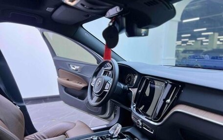 Volvo S60 III, 2022 год, 2 650 000 рублей, 9 фотография