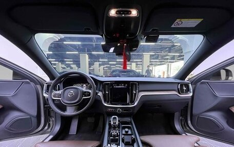 Volvo S60 III, 2022 год, 2 650 000 рублей, 7 фотография