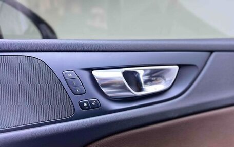 Volvo S60 III, 2022 год, 2 650 000 рублей, 19 фотография